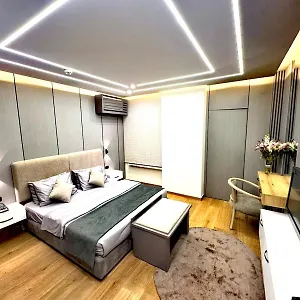 Queens 4*, Beirut Libanon